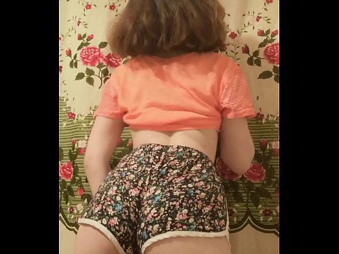 ❤️ Giovane pupa sexy fa uno striptease riprendendo i suoi pantaloncini alla telecamera Pornoal it.xinwen1288.top ☑